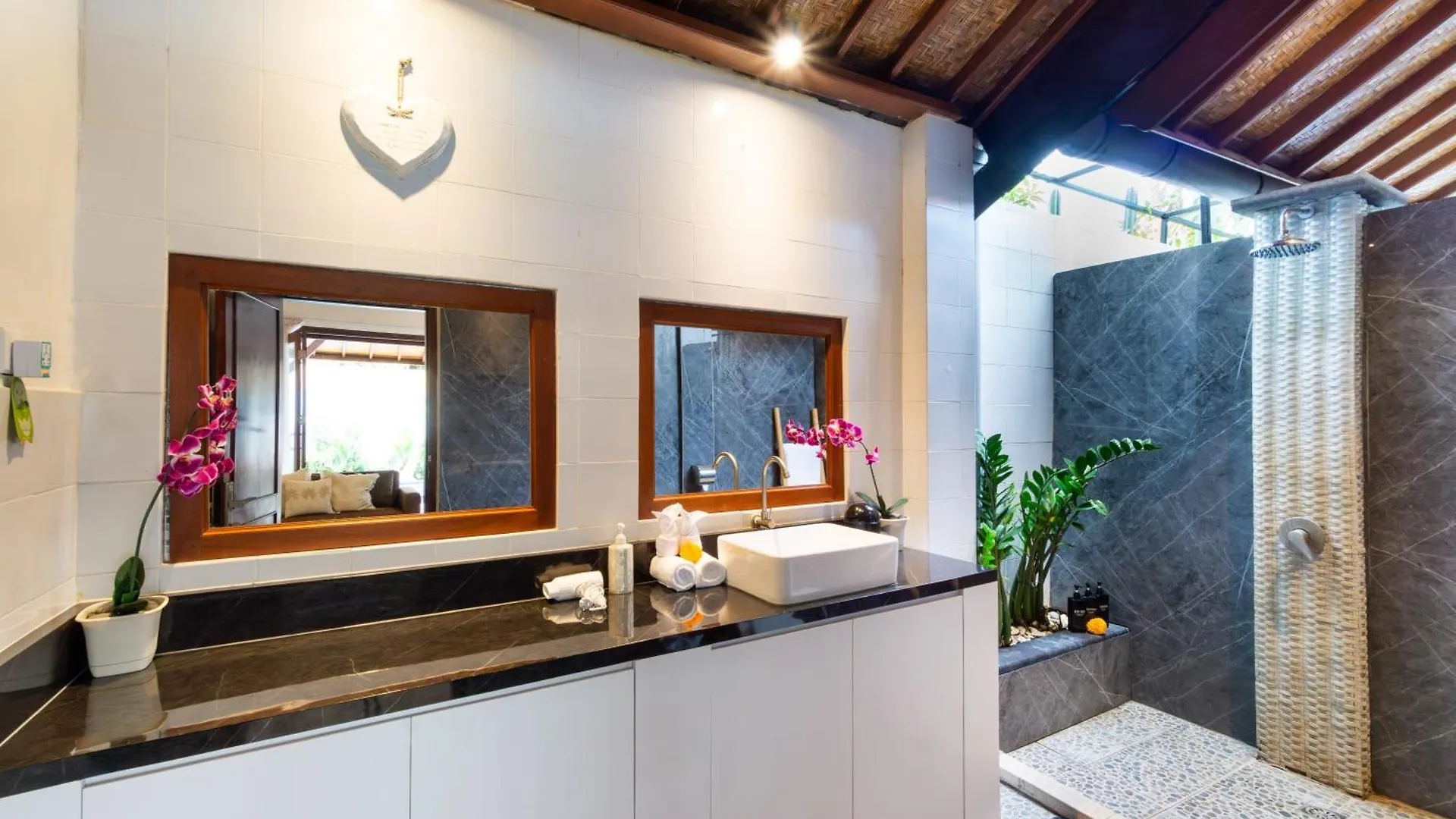Villa Simara Seminyak