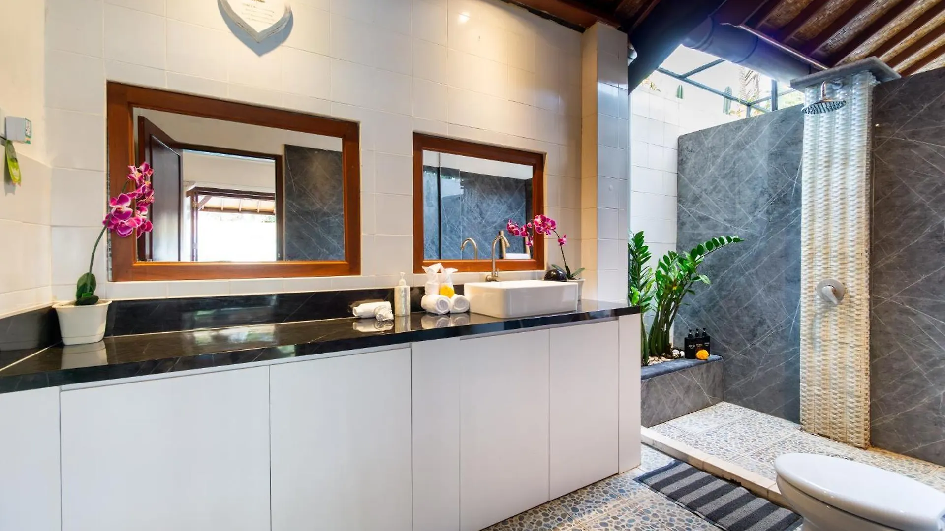 Villa Simara Seminyak 0*,