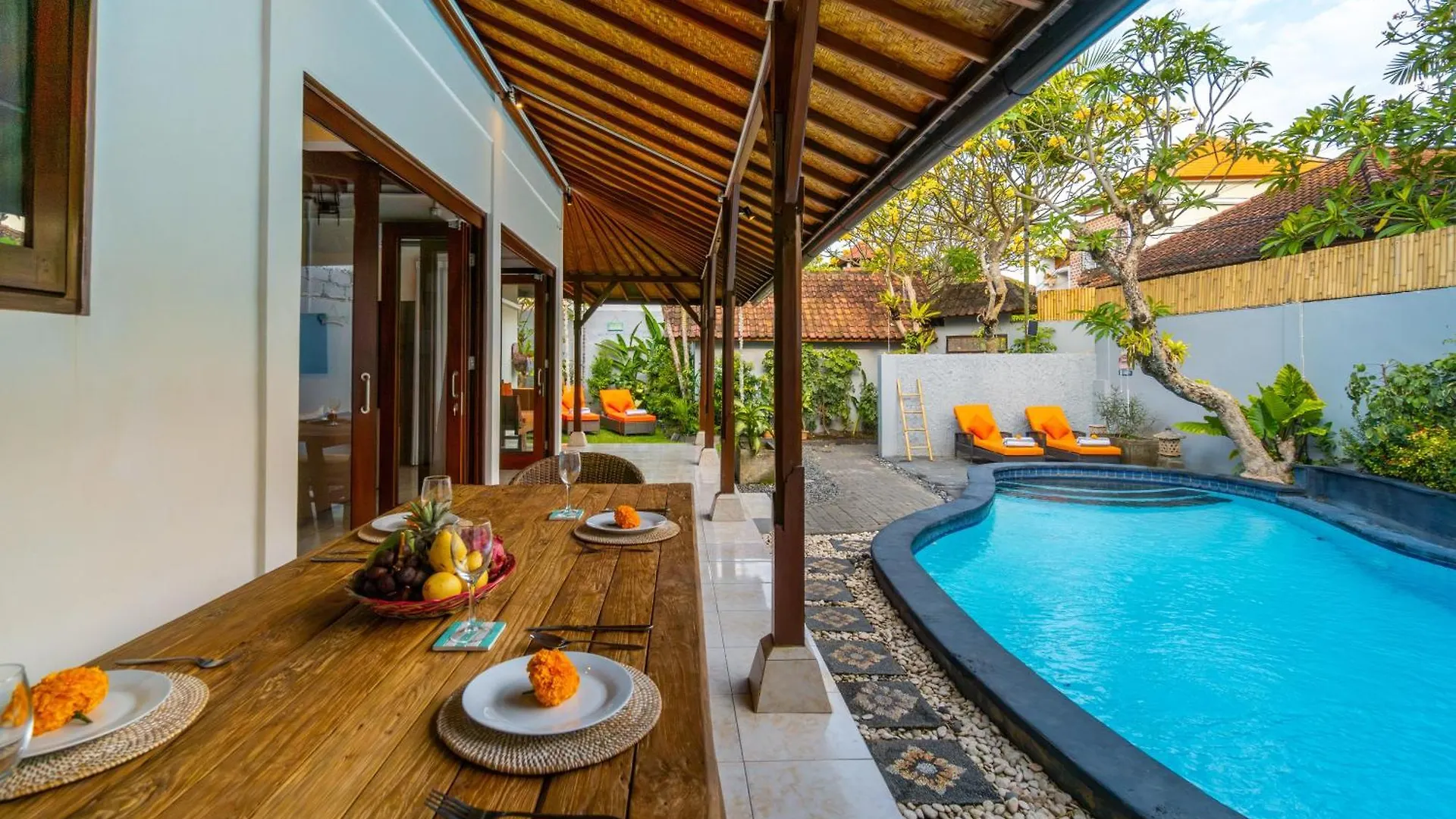 Villa Simara Seminyak Indonesien