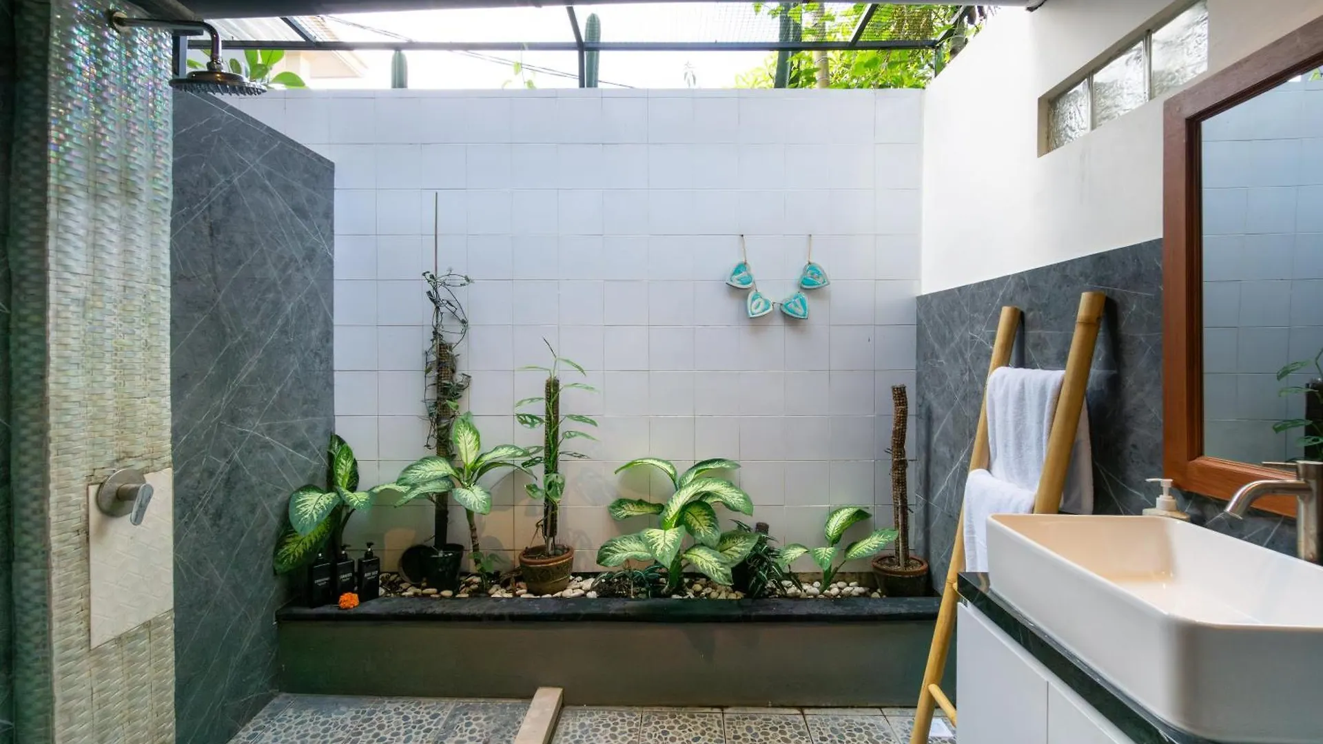 Villa Simara Seminyak Indonesien